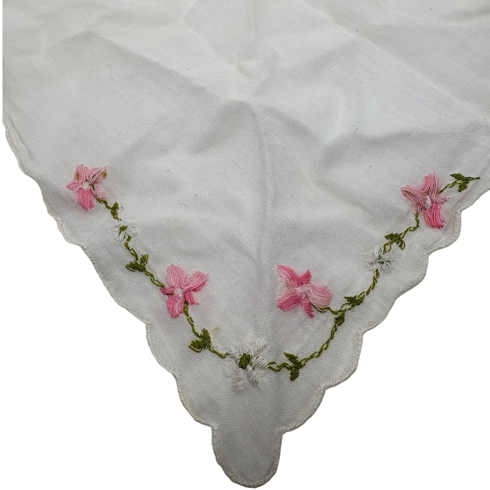 White‎ Linen Handkerchief Pink Floral Hand Stitched Embroidery Scalloped Edge 9"